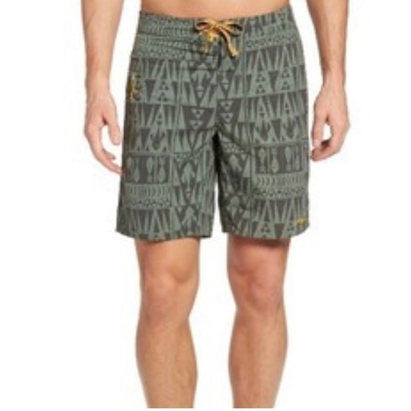 Patagonia Wavefarerflying fish Board Shorts size 34